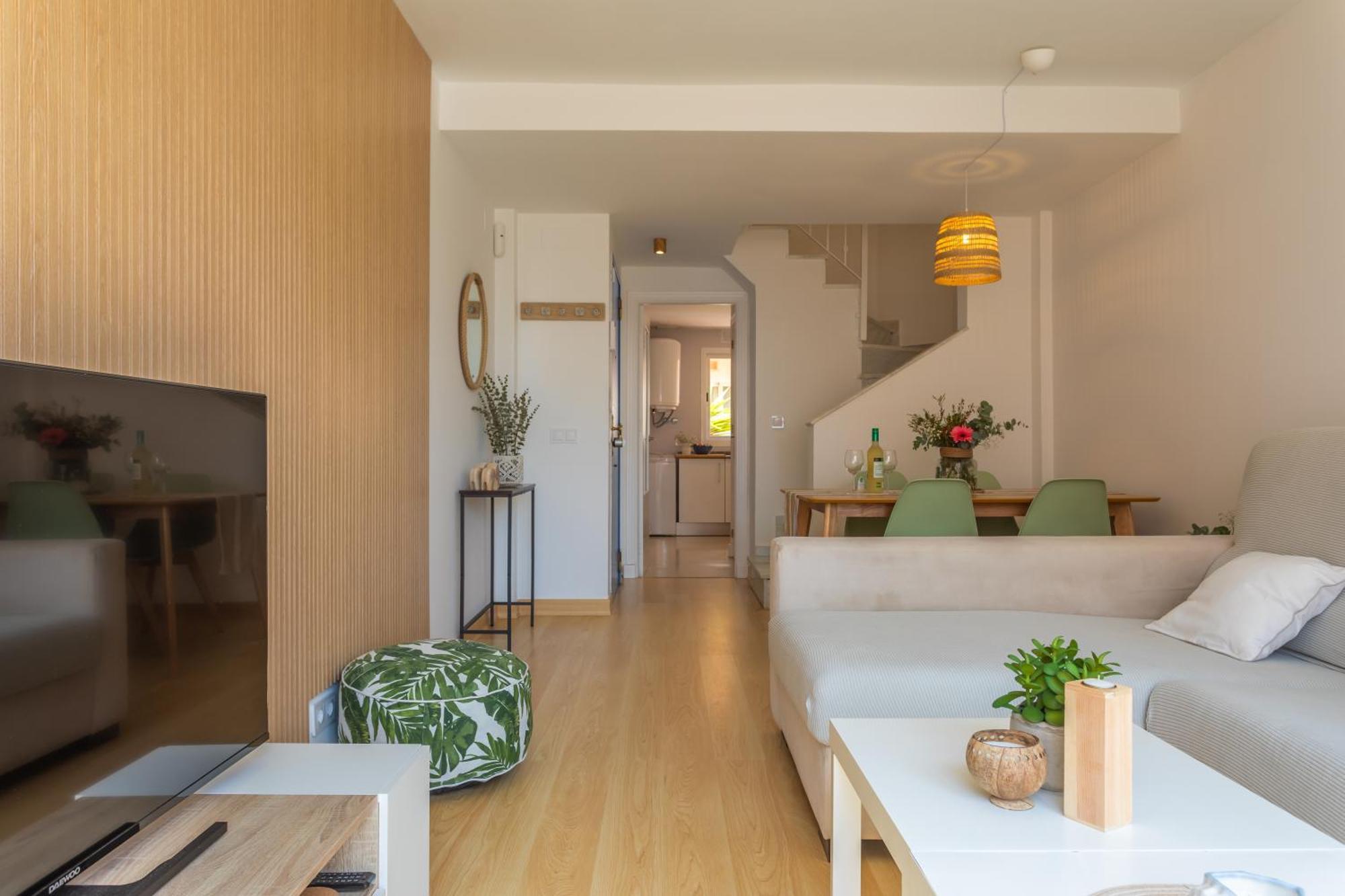 1st Line Beach, Pool, Terrace & Fibre Wifi Tarifa