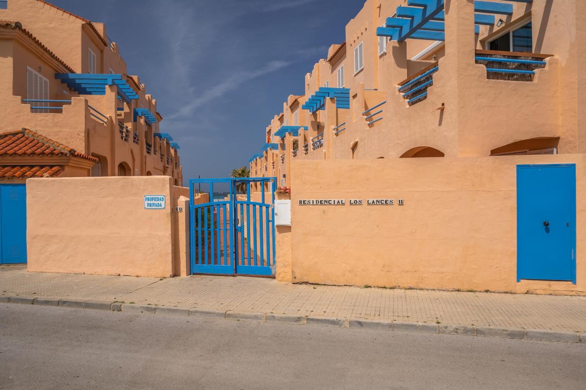 Apartment 1st Line Beach, Pool, Terrace & Fibre Wifi Tarifa
